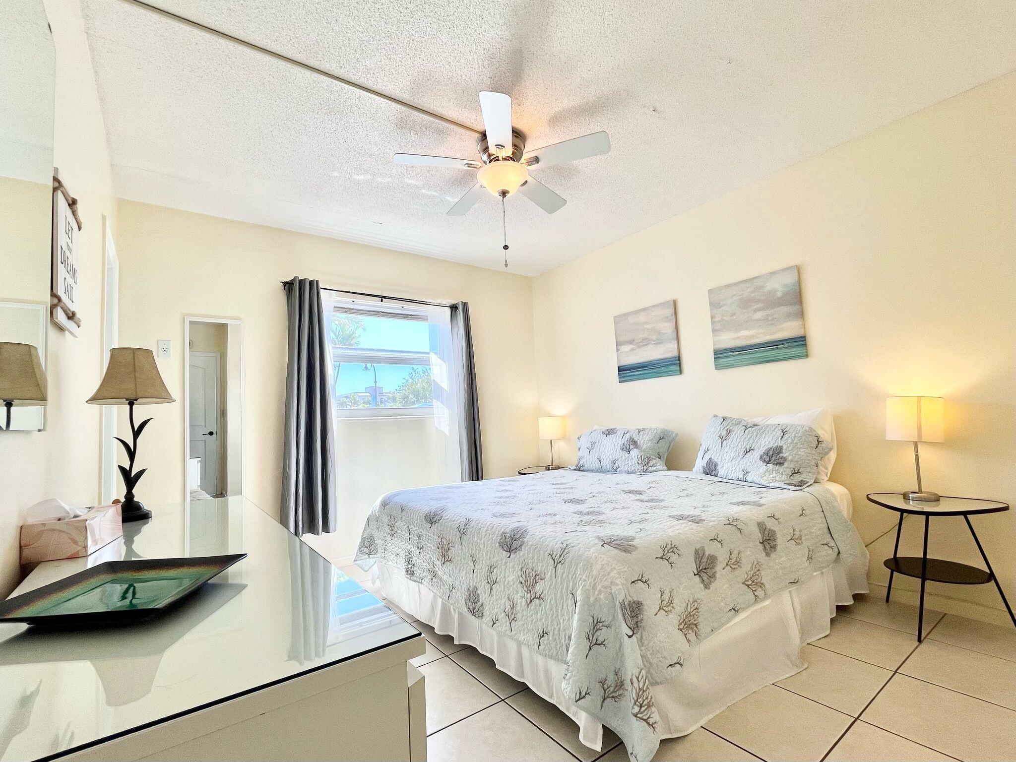 Building Photo - 4532 Bougainvilla Dr