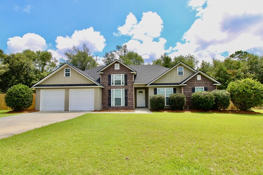 Building Photo - 60 Palmetto Pines Cir
