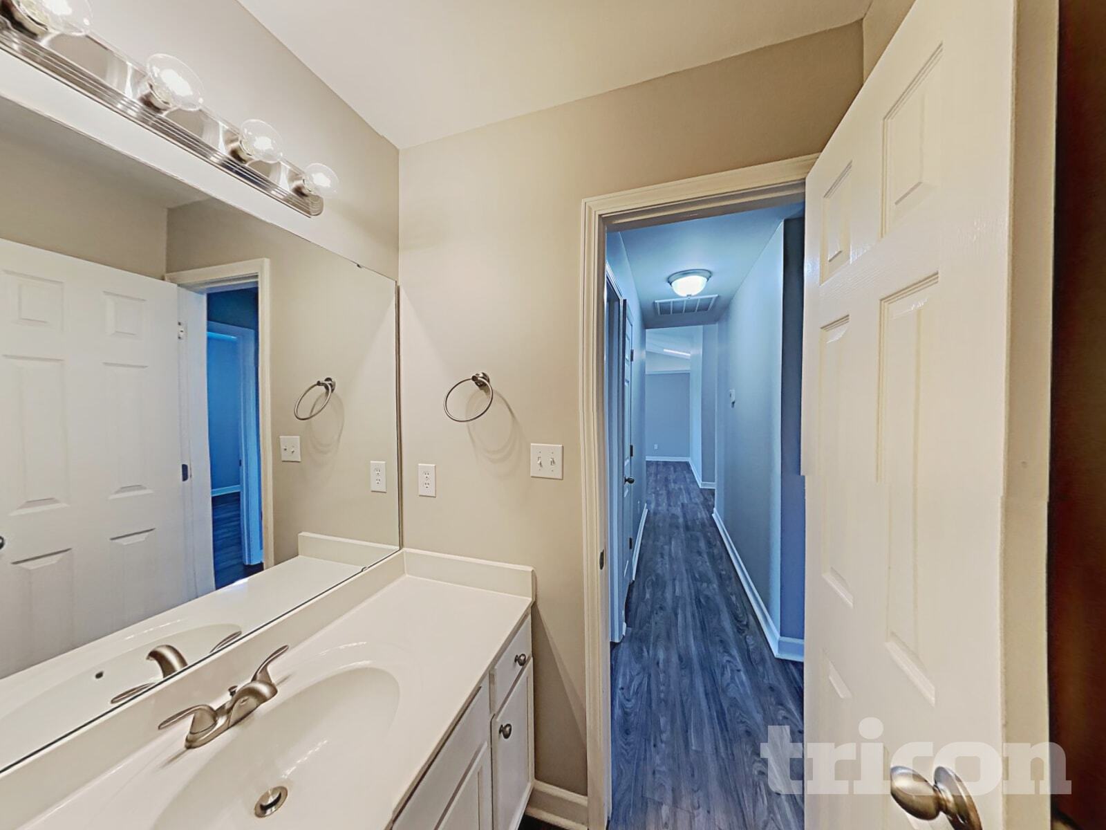 Building Photo - 956 Ashland Ave