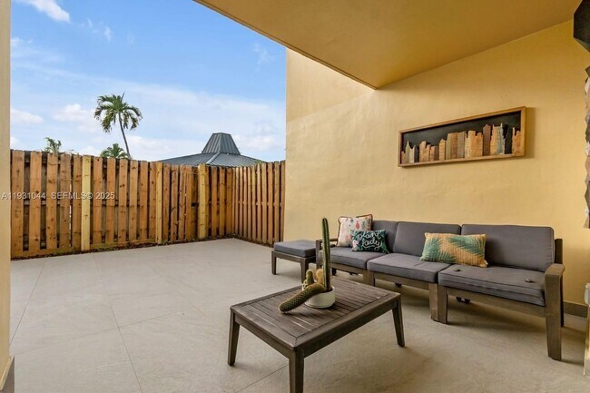 Building Photo - 8443 SW 137th Ave