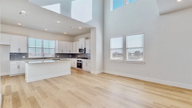 Building Photo - 801 Concan Dr