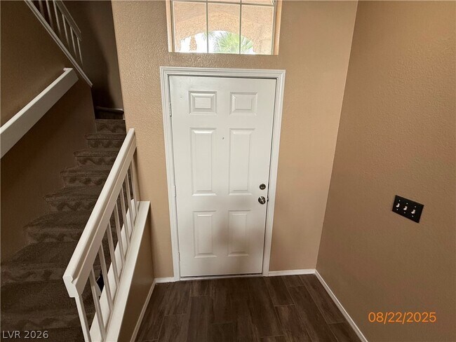 Building Photo - 922 Prairie Grass Dr
