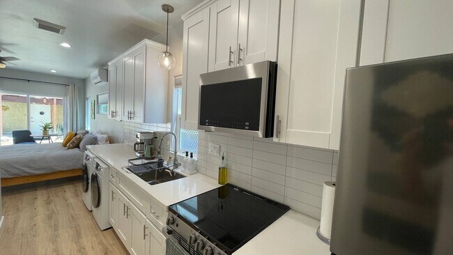 Kitchen - 4452 Alabama St