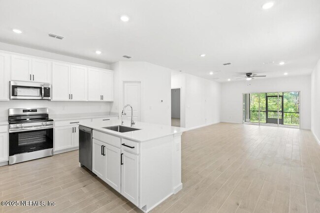 Building Photo - 355 Miromar Lk Dr