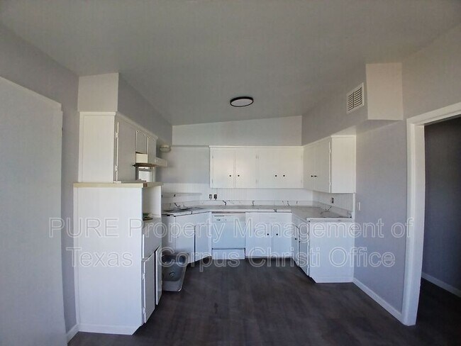 Building Photo - 1506 Crosby St