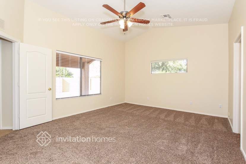 Building Photo - 15838 W Tara Ln