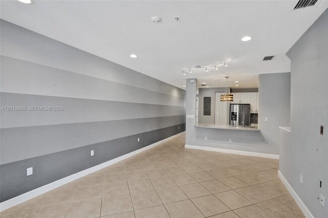 Building Photo - 808 SW 147th Ave