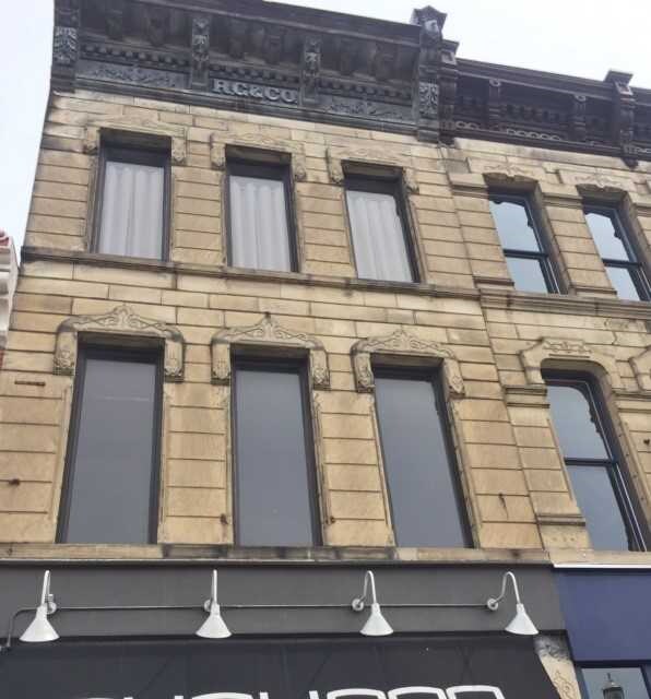 Building Photo - 10 1/2 N Sandusky St