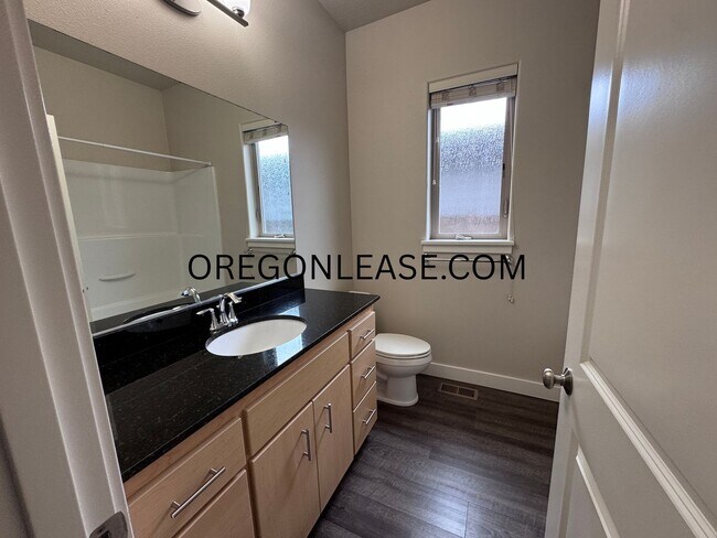 Building Photo - 3bed 2bath Cal Young Area home