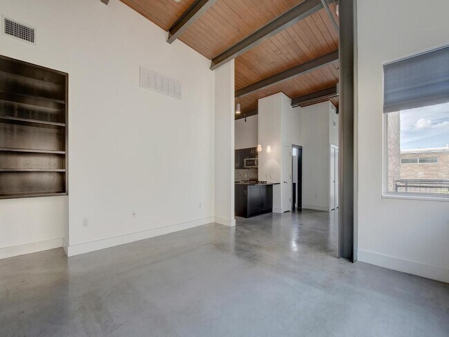Building Photo - 2205 N Lamar Blvd