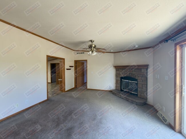 Building Photo - Country home near Keyhole and Devil's Tower