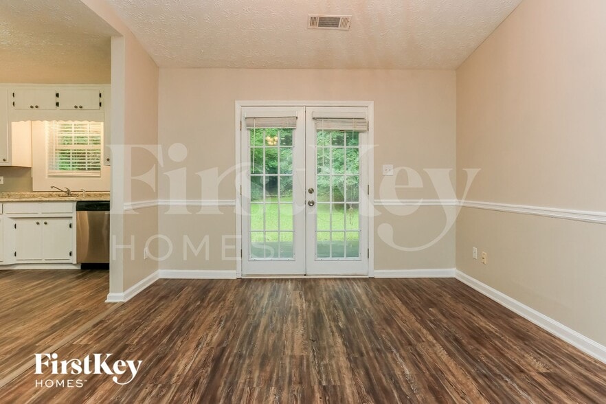 Building Photo - 1999 Bullock Trail