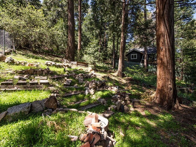 Building Photo - 23853 Wildwood Ln