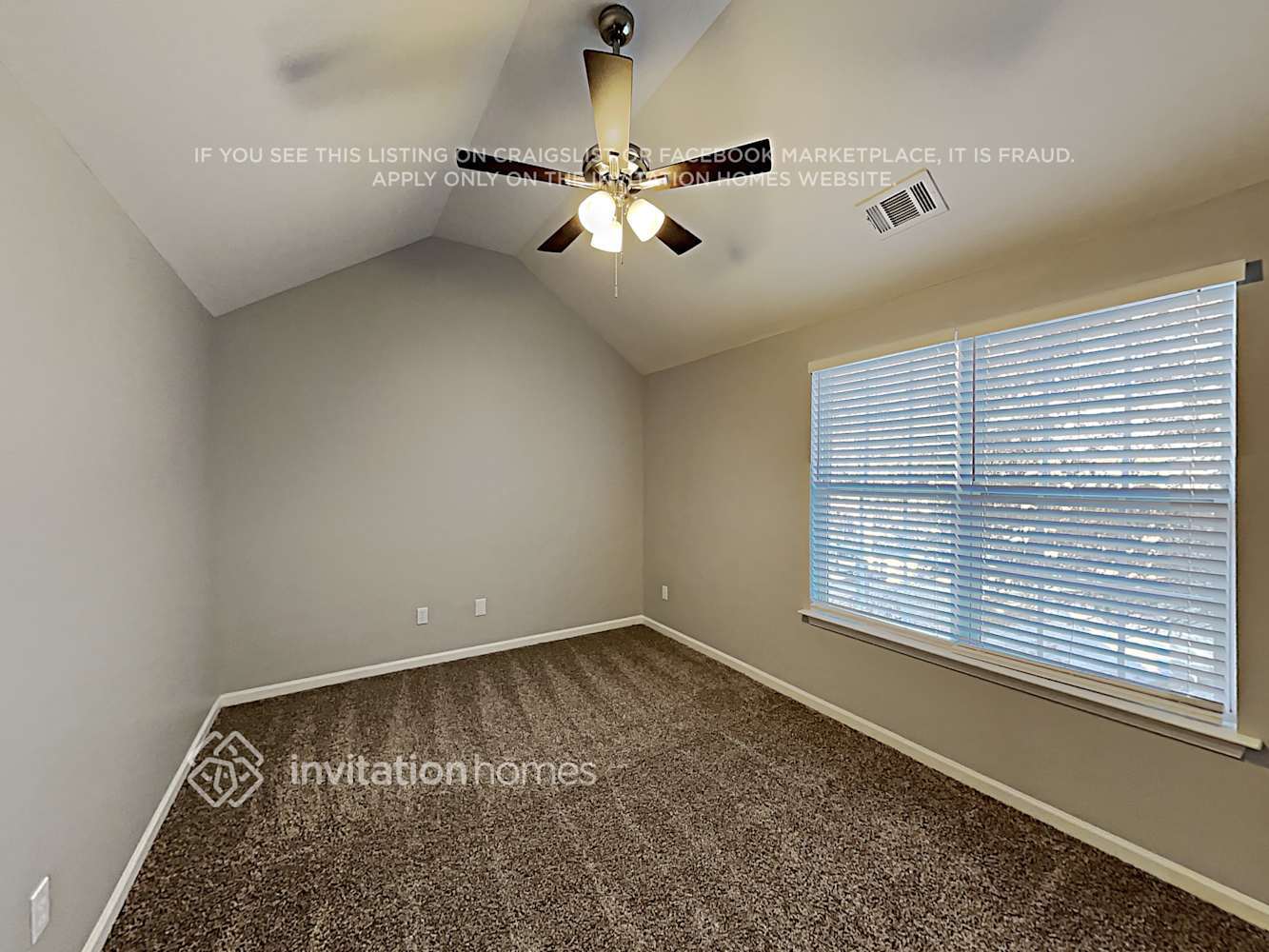 Building Photo - 904 Grass Hollow Ct