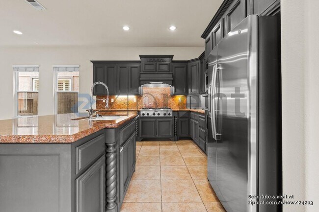 Building Photo - 9208 Hallmark Pl