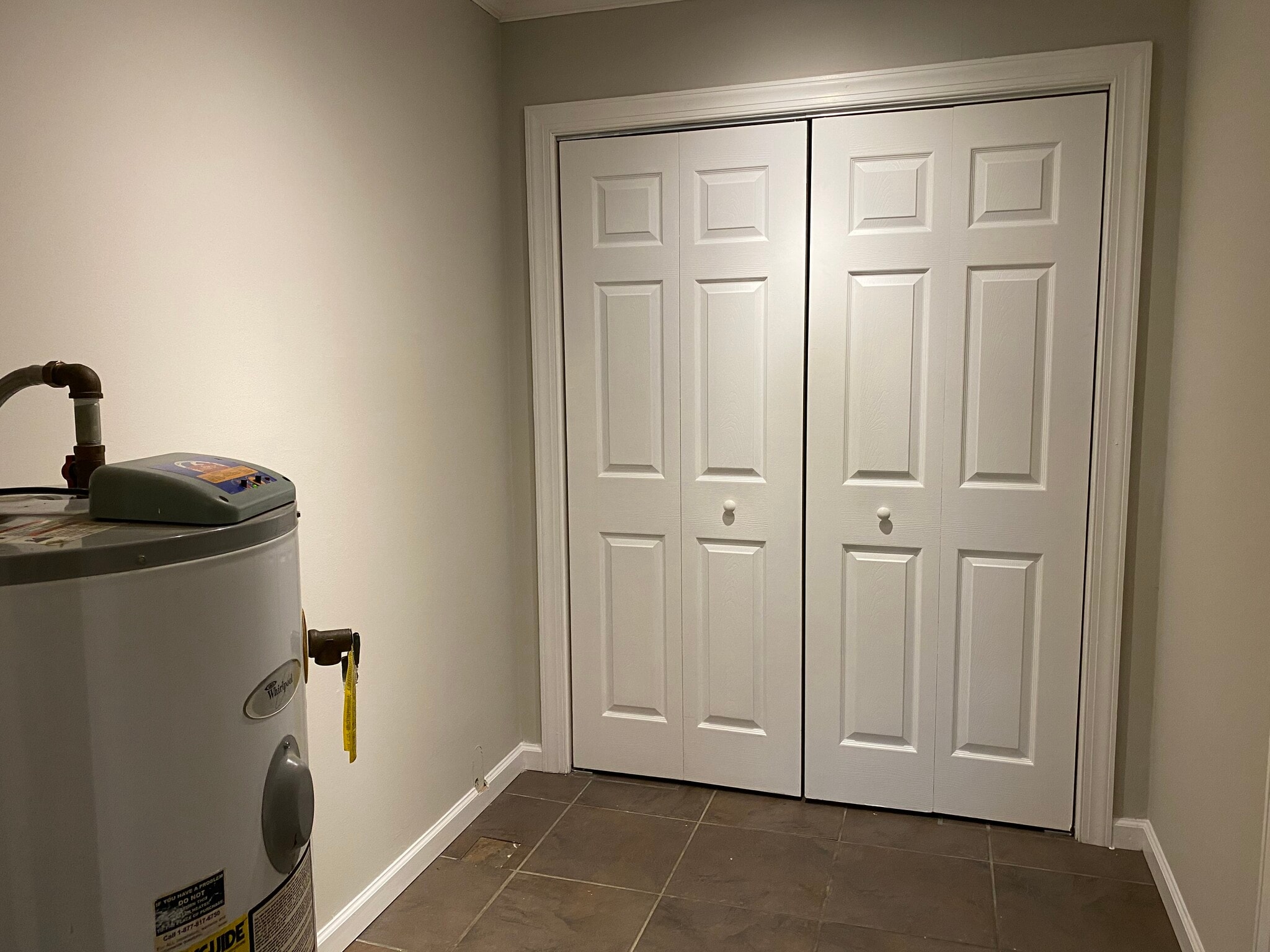 Building Photo - 335 E 17th St