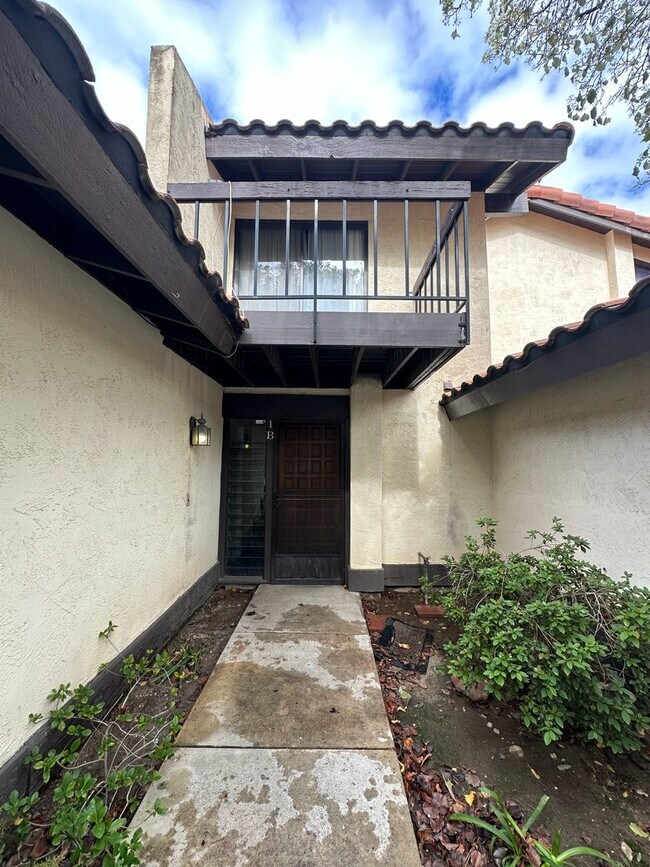 Building Photo - Beautiful Condo For Rent