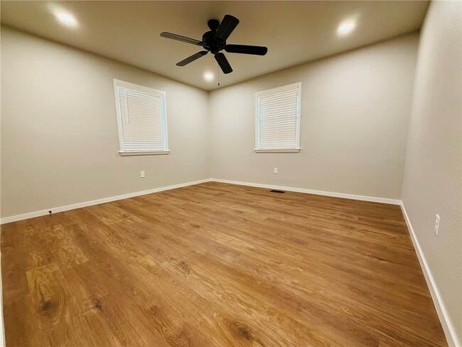 Building Photo - 1304 NW 10th St