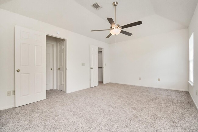 Building Photo - 17210 Colony Creek Dr