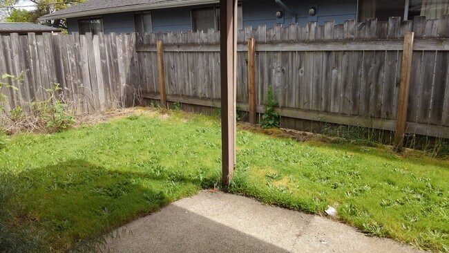 Building Photo - 2505 Main St SE