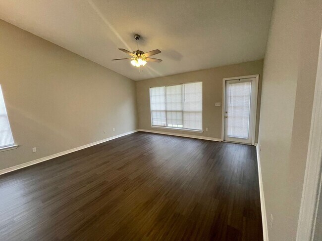 Building Photo - SPRING LAKE GATED COMMUNITY