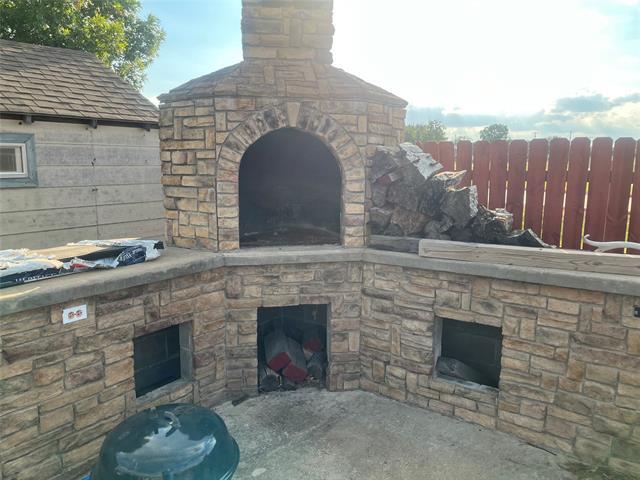 Building Photo - 430 Chinaberry Trail