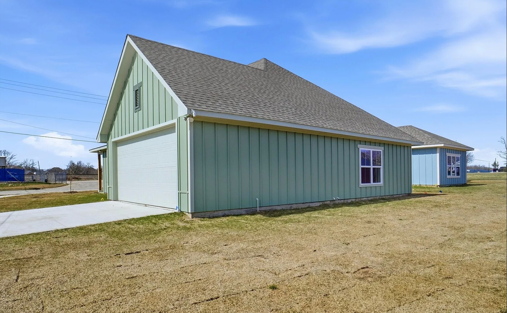 Building Photo - 309 Railroad Ave