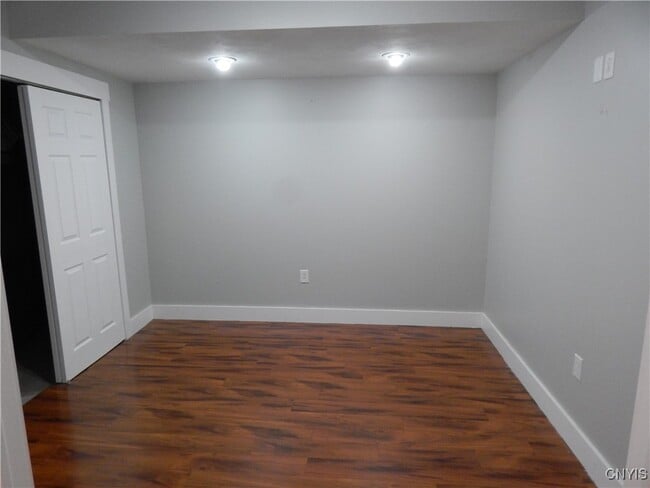 Building Photo - 8176 Whitman Way