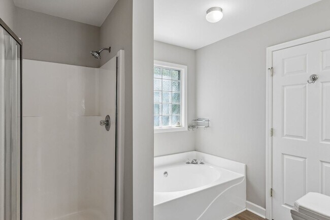 Building Photo - 2601 Danbury Cir