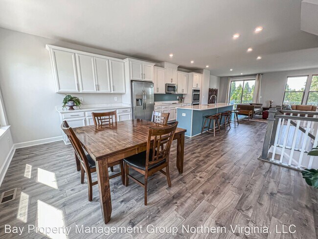 Building Photo - 3 br, 3.5 bath House - 10605 Speiden Trail