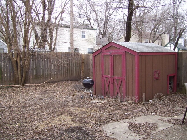 Building Photo - 1903 W 3rd St