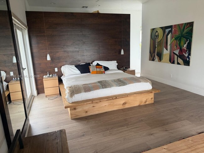 Building Photo - 1251 SW 11th Terrace