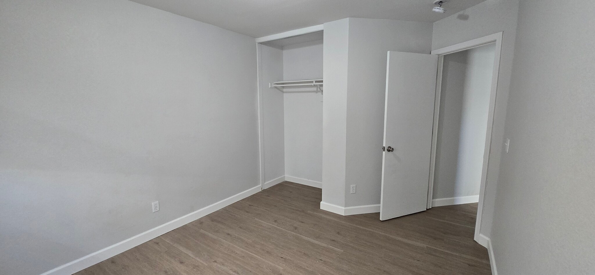 Building Photo - 11602 W Charter Oak Rd