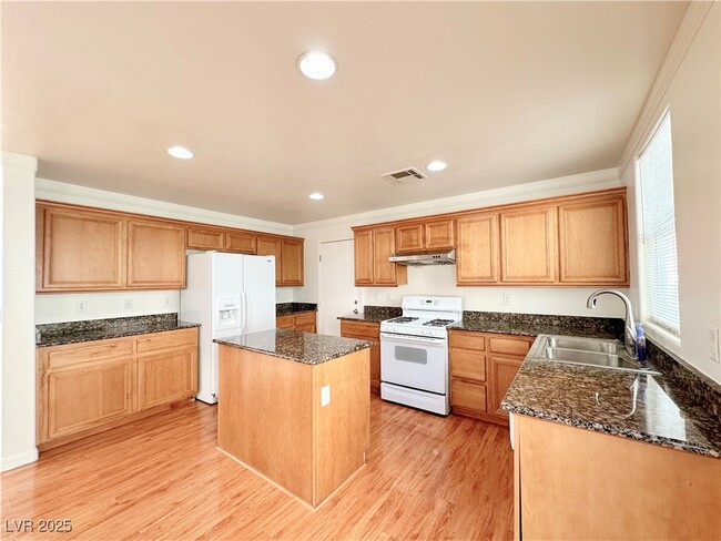 Building Photo - 4743 Aventura Canyon Ct