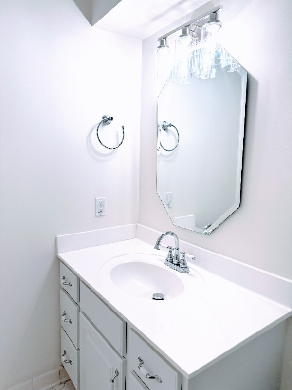 Building Photo - 211 Crowfields Dr
