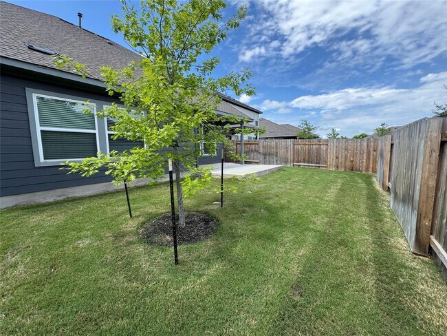 Building Photo - 112 Corn Ln