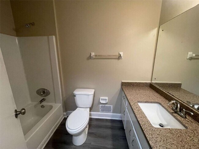 Building Photo - 55 Hunt Ridge Dr