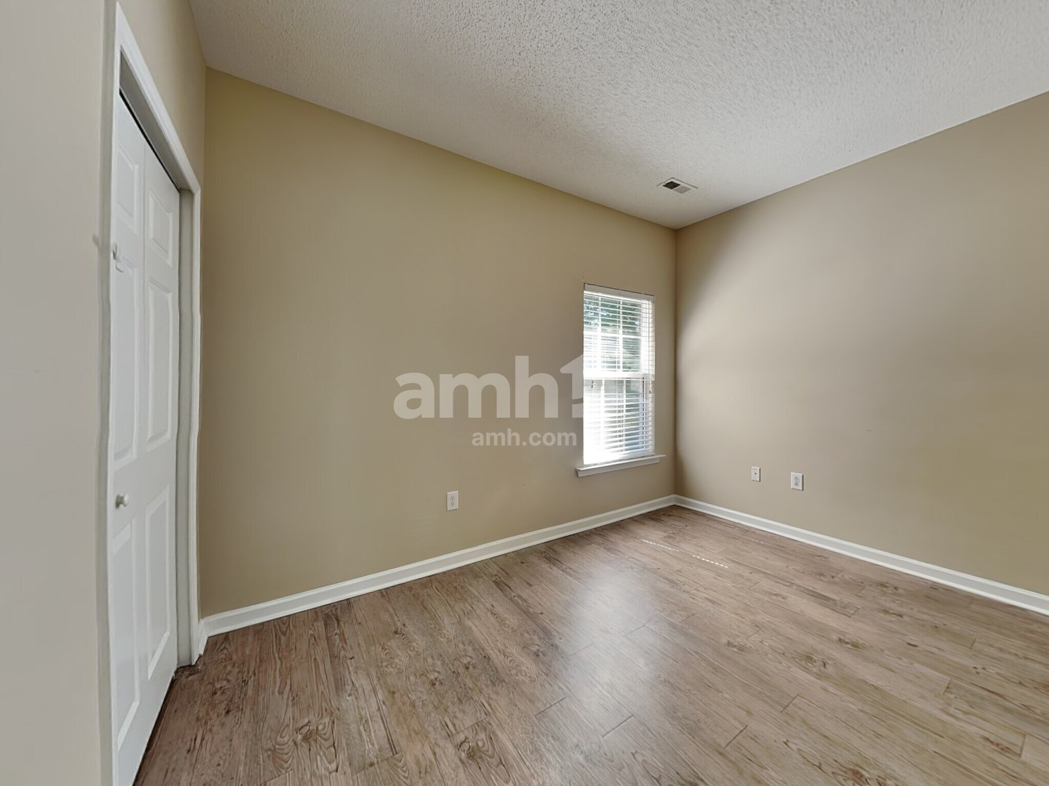 Building Photo - 202 Mare Ct