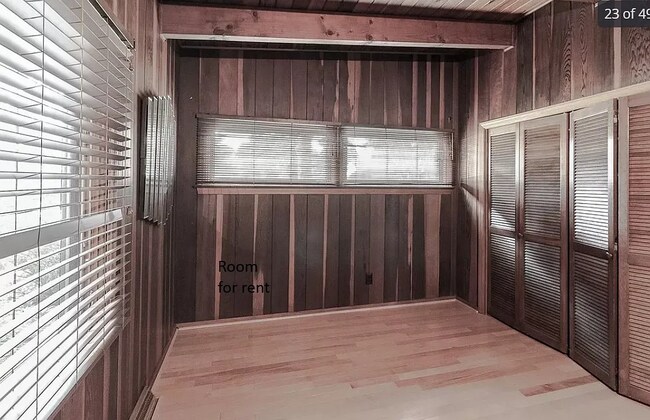 Building Photo - 502 W 33rd St