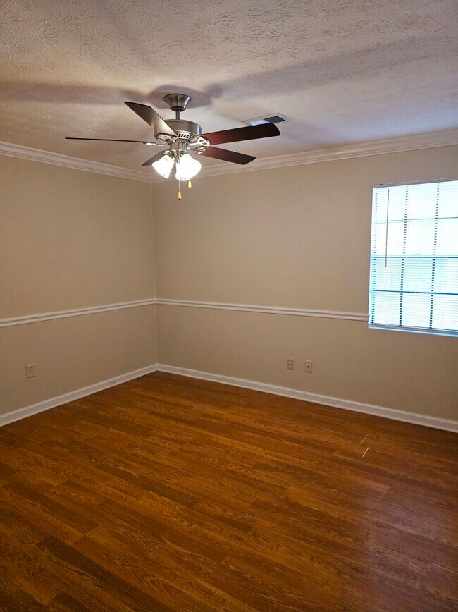 Building Photo - 3126 Caliente Ln