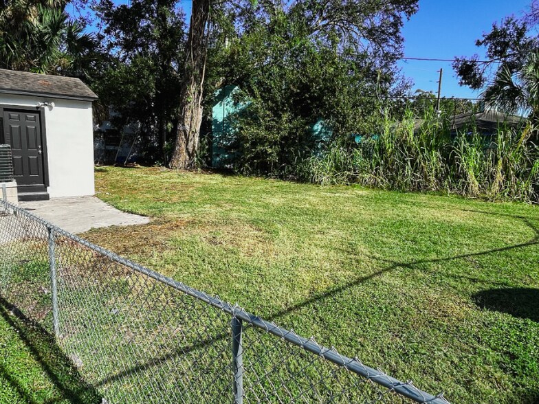 Building Photo - 720 East Harbor Dr S