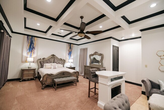 Building Photo - 302 Lake Clark Ct