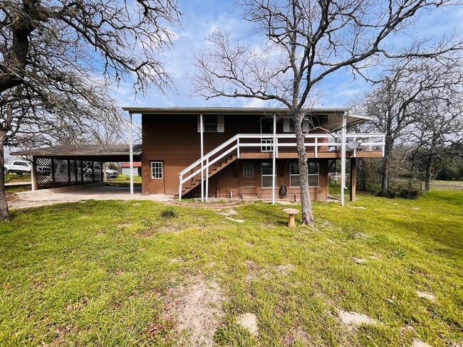 Building Photo - 330 Redtop Ln