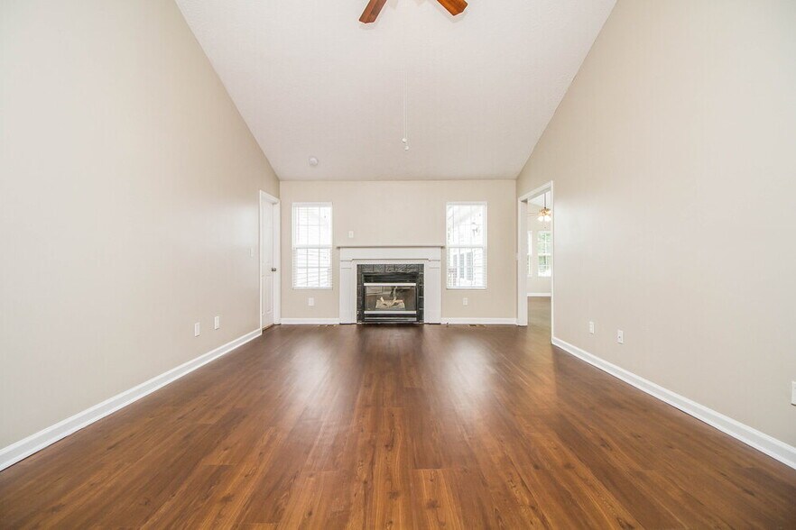 Building Photo - 2305 Leighton Way