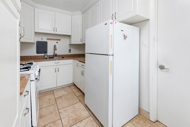 Building Photo - Charming single story in Clairemont