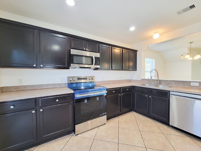 Building Photo - Beautiful two-story home situated on a quiet cul-de-sac in the desirable Morton Ranch community