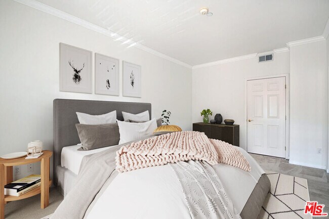 Building Photo - 4400 Cartwright Ave