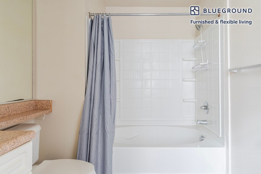 Building Photo - 700 Agnew Rd