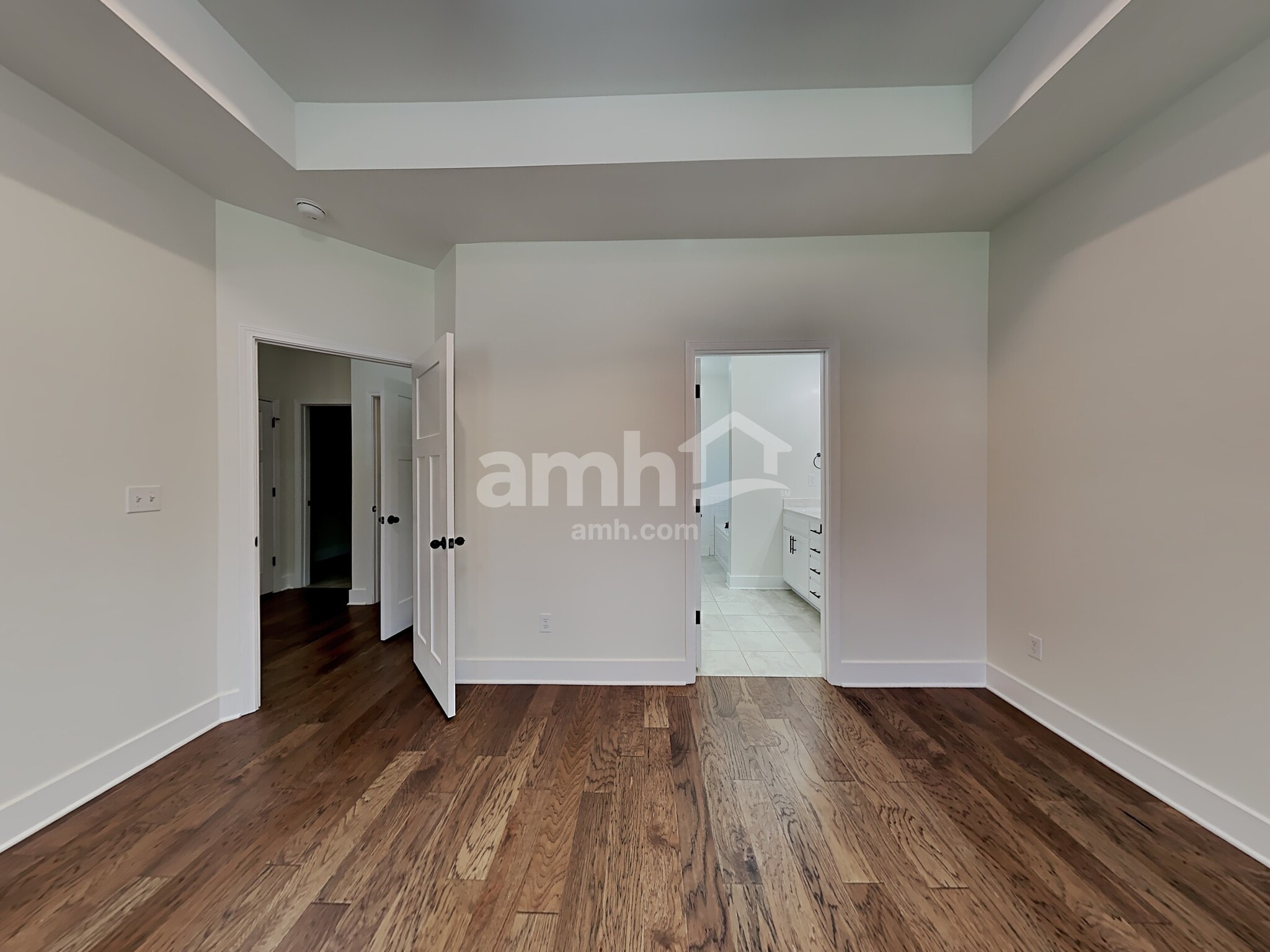 Building Photo - 160 Shady Ln Cove