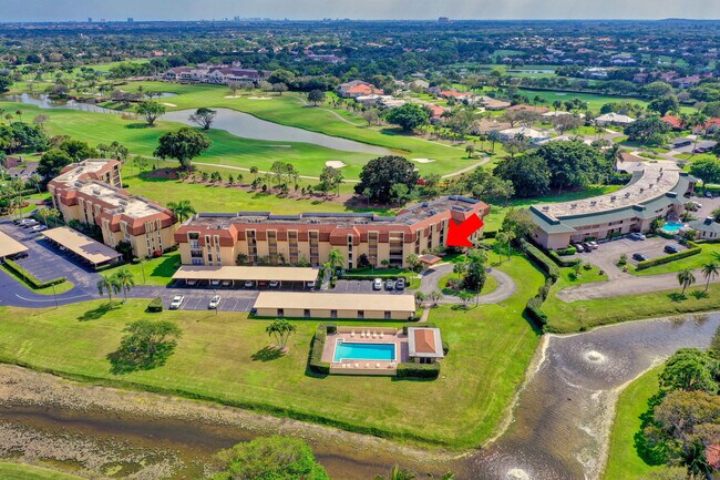 Building Photo - 5390 Woodland Lakes Dr